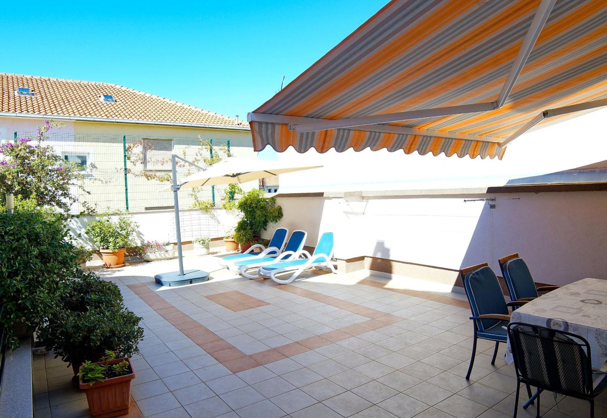 Apartment Darko Podstrana Exterior foto