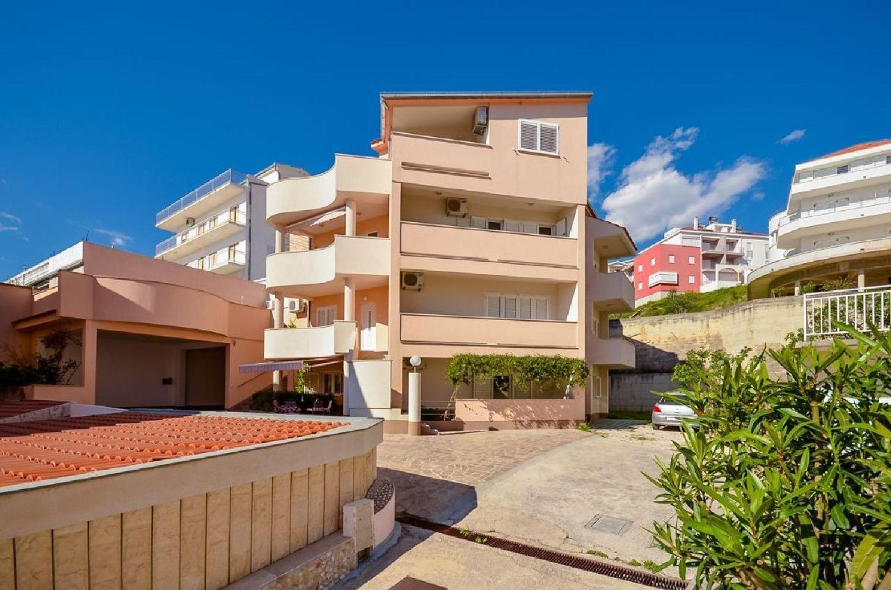 Apartment Darko Podstrana Exterior foto